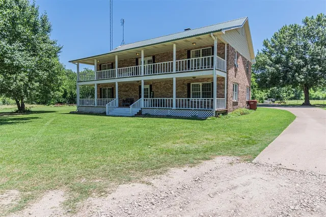 $540,000 | 1147 County Road 3417, Wills Point, TX 75169