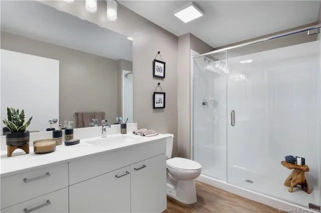 $3,865 | 850 Pacific Street, Unit 307, Stamford, CT 06902