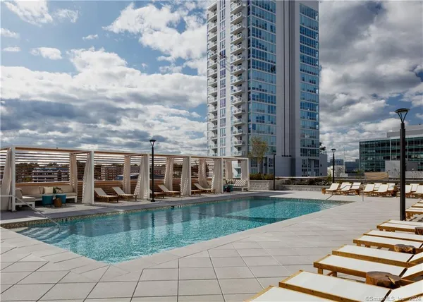 $3,865 | 850 Pacific Street, Unit 307, Stamford, CT 06902