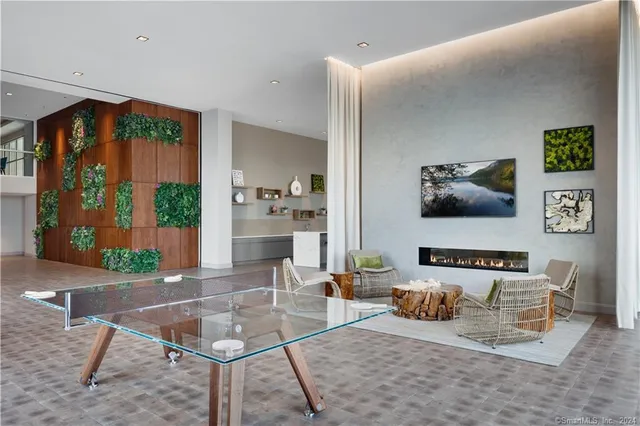 $3,865 | 850 Pacific Street, Unit 307, Stamford, CT 06902