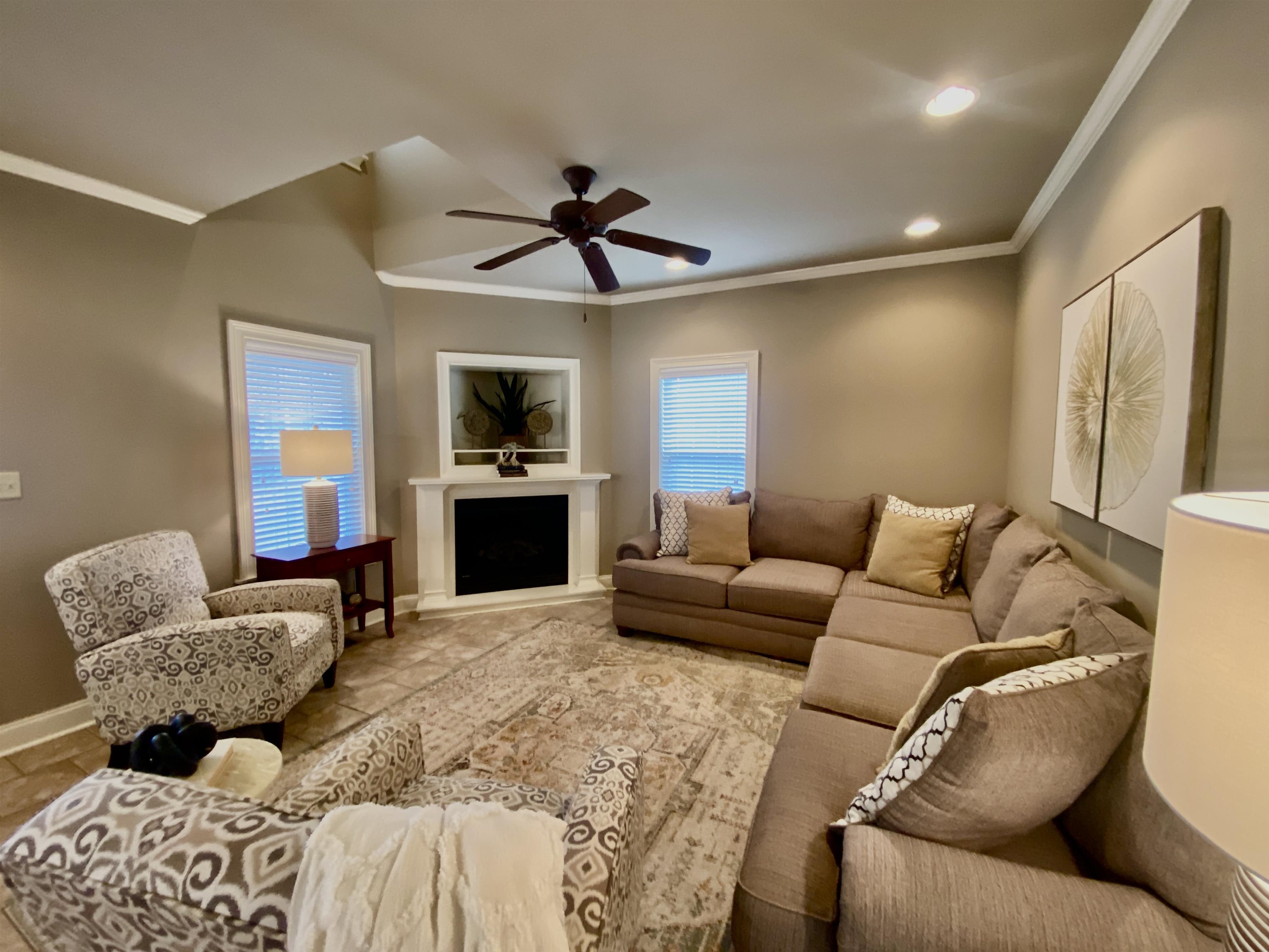 23 Mountain View Iuka, MS 38852 - Photo 11 of 31 a living room with furniture