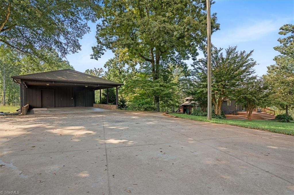 898 Grassy Creek Road Pinnacle, NC 27043 - Photo 15 of 50 Gallery Image 15