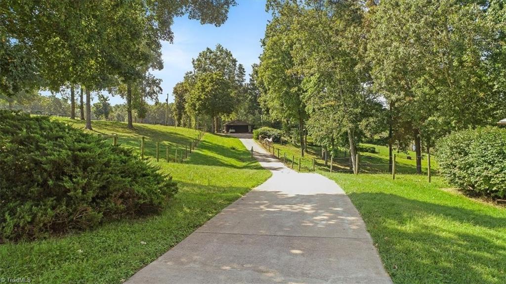 898 Grassy Creek Road Pinnacle, NC 27043 - Photo 37 of 50 Gallery Image 37