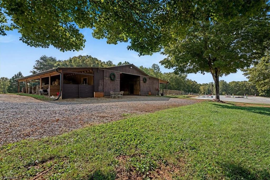 898 Grassy Creek Road Pinnacle, NC 27043 - Photo 10 of 50 Gallery Image 10