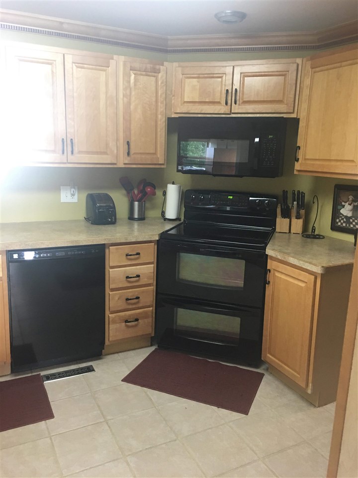 3224 East Surrey Road Clare, MI 48617 - Photo 11 of 14 1847933-10.JPG