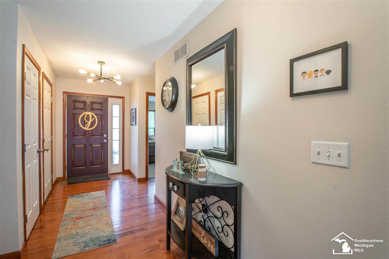 2836 Floyd Road Lambertville, MI 48144 - Photo 16 of 38 Gallery Image 16