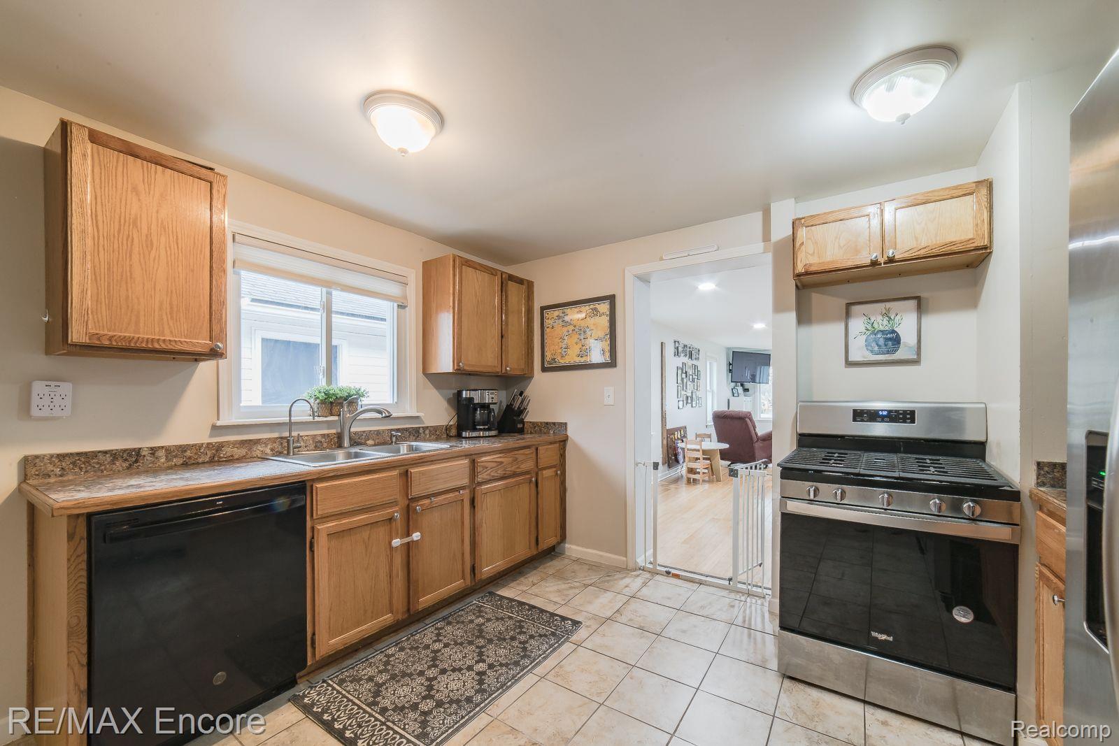 9370 Cherrywood Road Clarkston, MI 48348 - Photo 12 of 24 Gallery Image 12