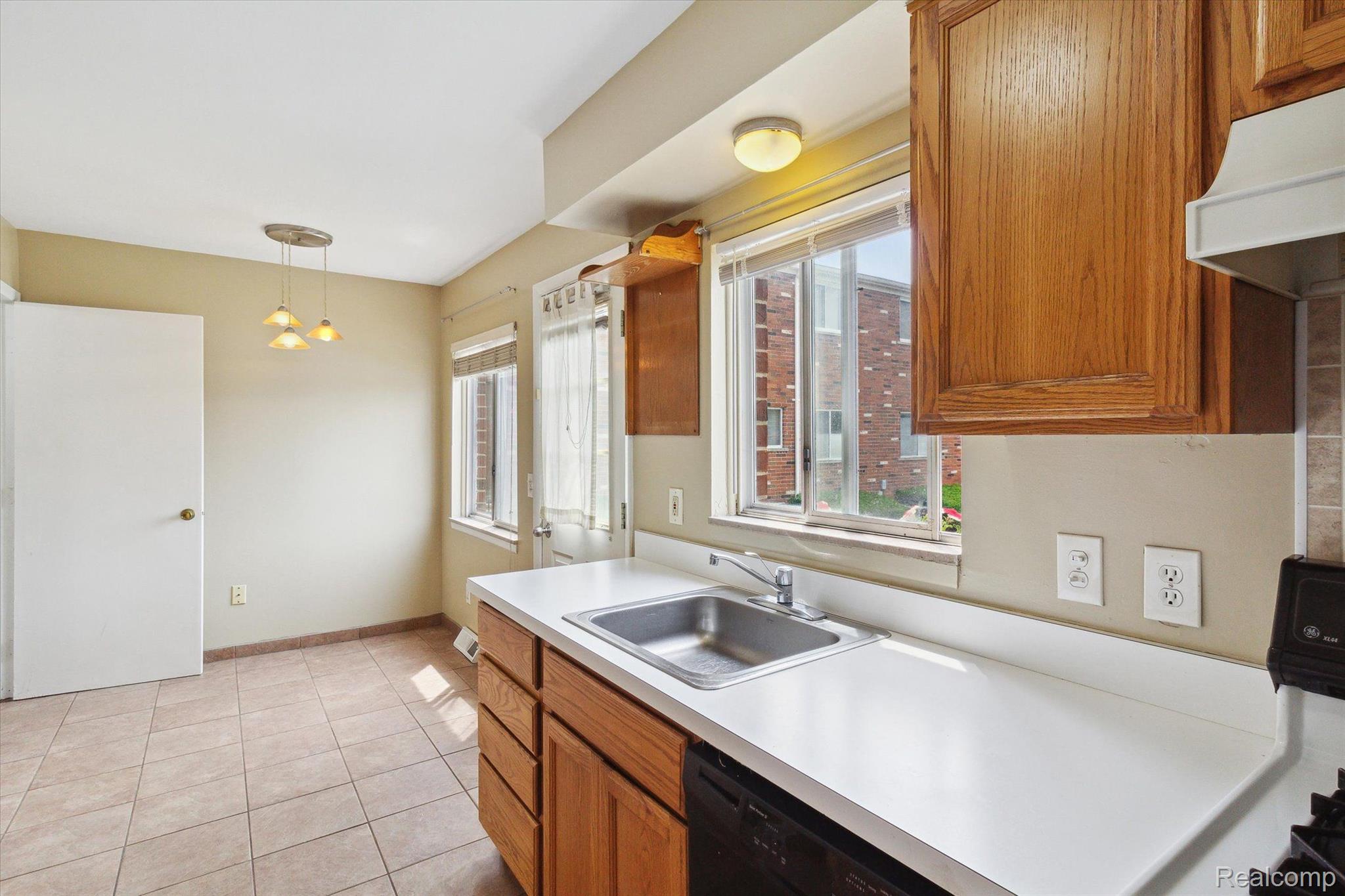 426 Miller Avenue Rochester, MI 48307 - Photo 15 of 37 Gallery Image 15
