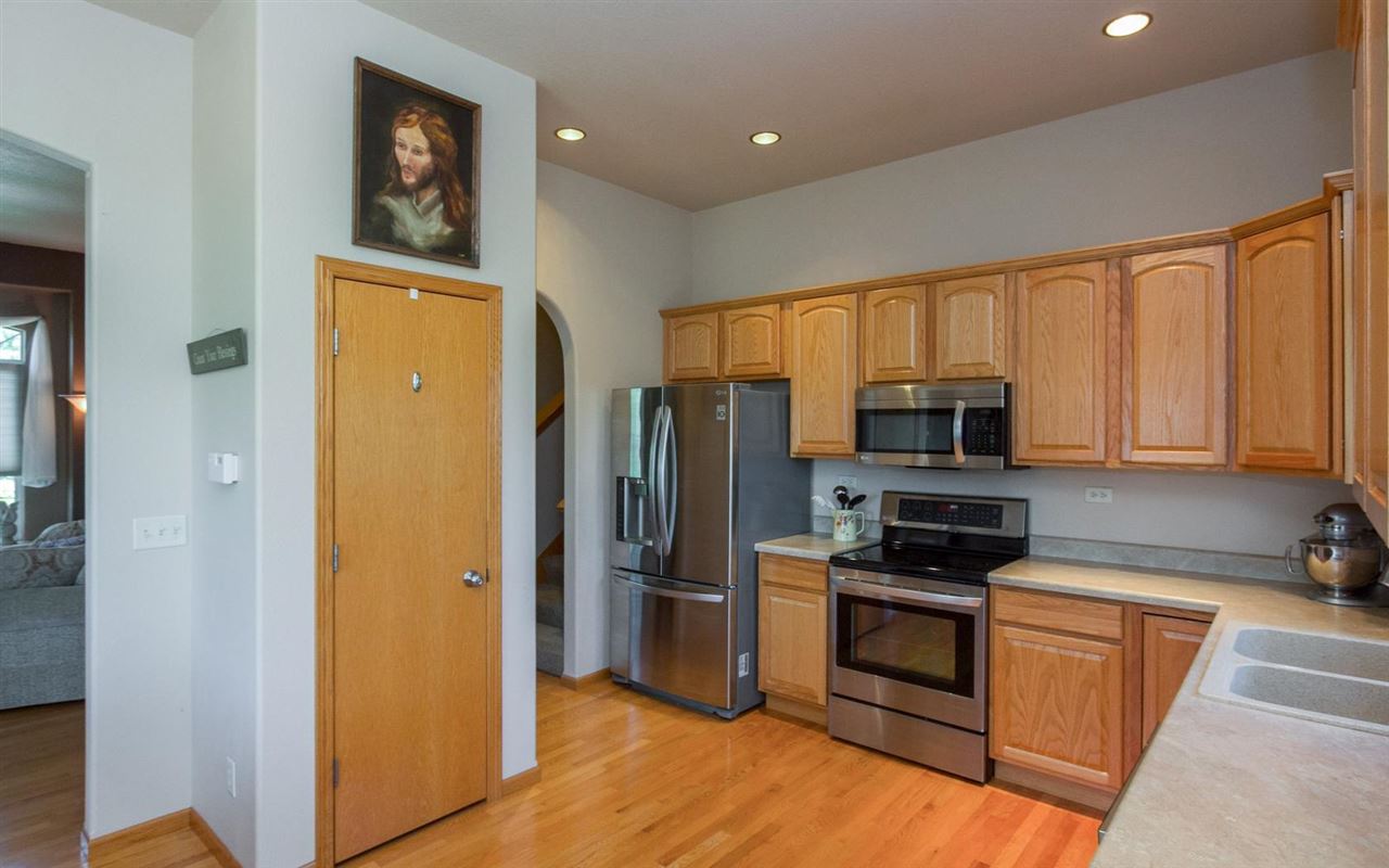 706 Wood Lily Road Solon, IA 52333 - Photo 6 of 25 Gallery Image 6