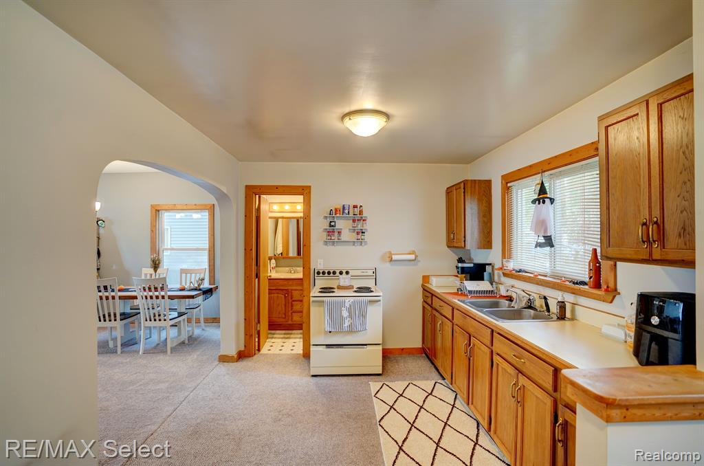 3939 Hunt Road Lapeer, MI 48446 - Photo 32 of 45