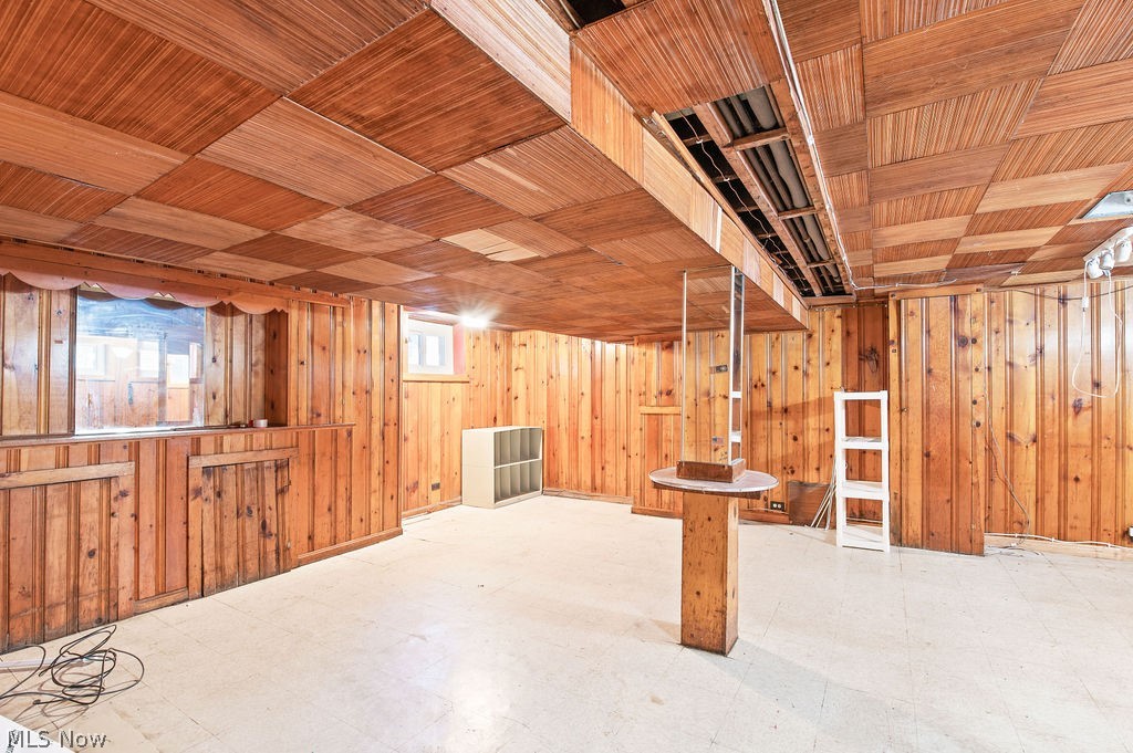 908 Herrick Road Cleveland, OH 44108 - Photo 29 of 32 Gallery Image 29