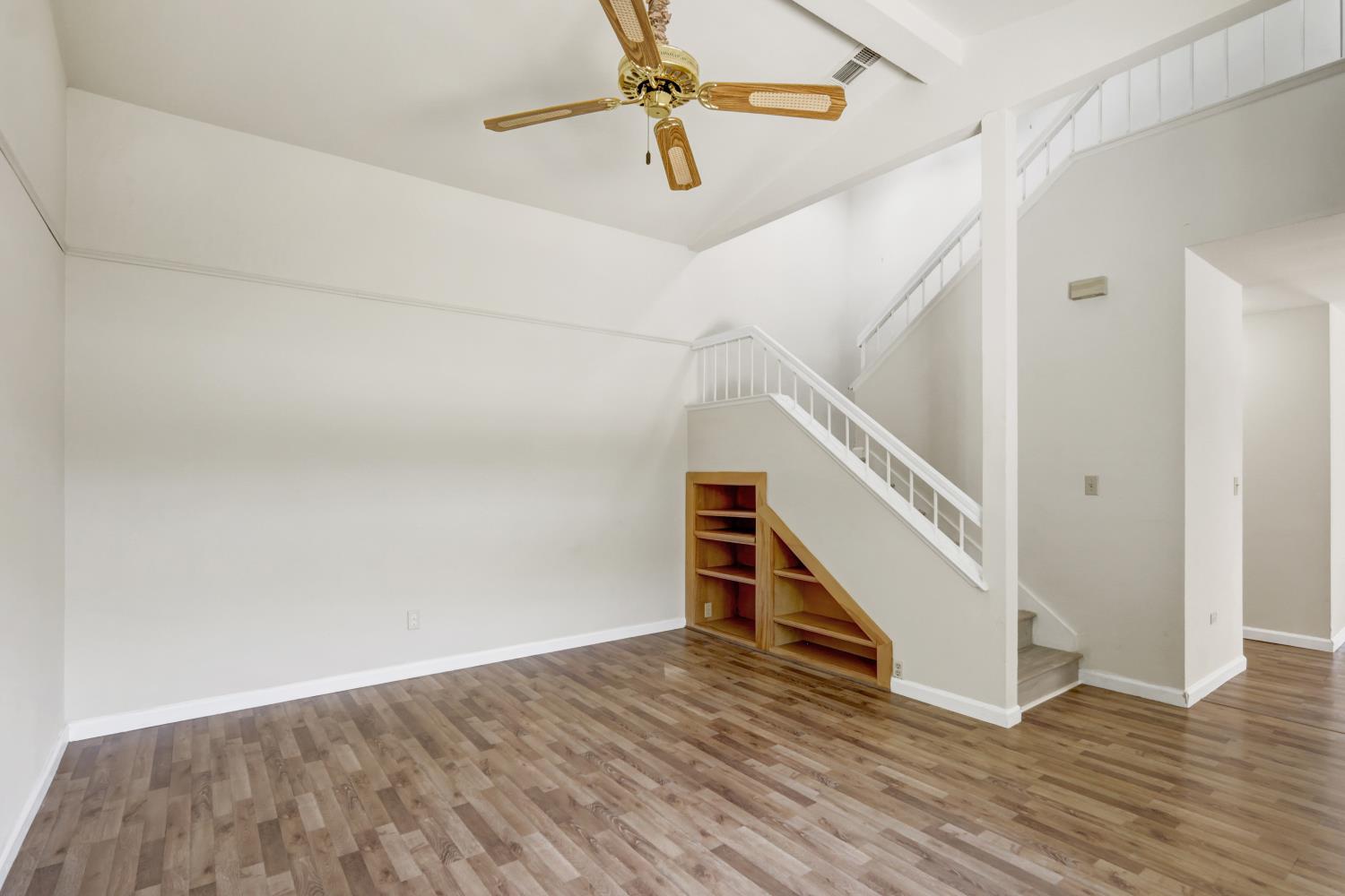6932 Springmont Drive Elk Grove, CA 95758 - Photo 10 of 47