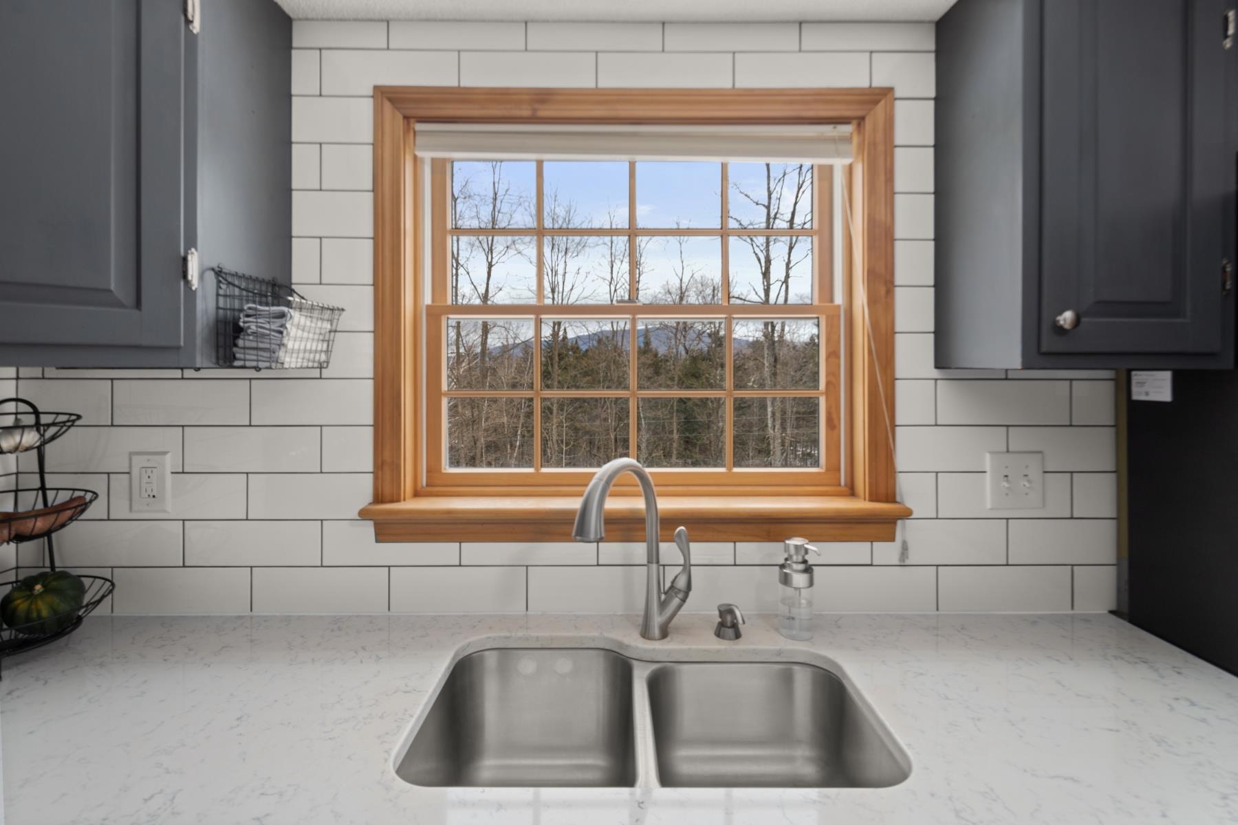 2436 Stagecoach Road Morristown, VT 05661 - Photo 6 of 27