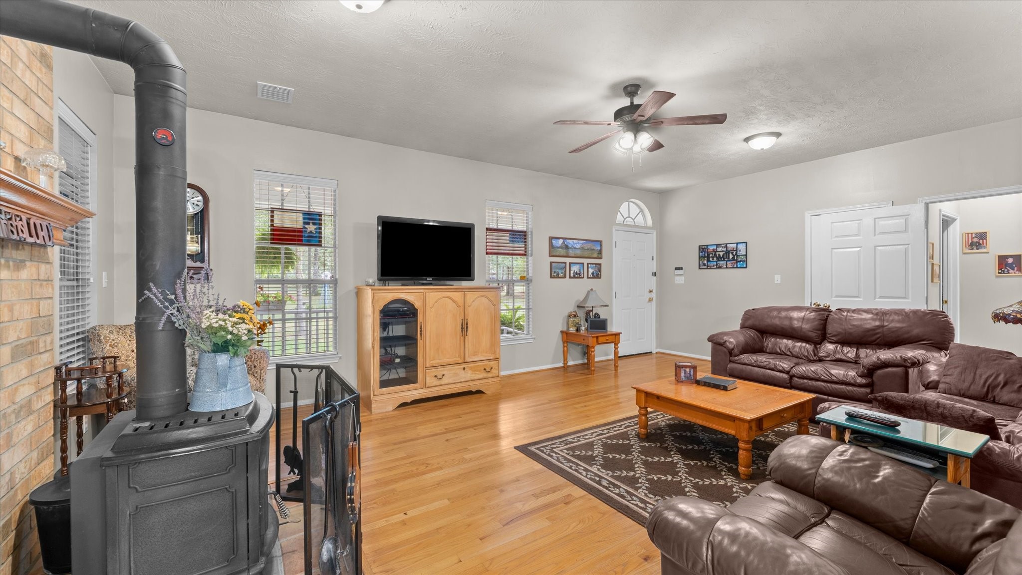 10192 Iron Ore Road Conroe, TX 77303 - Photo 12 of 50 Gallery Image 12