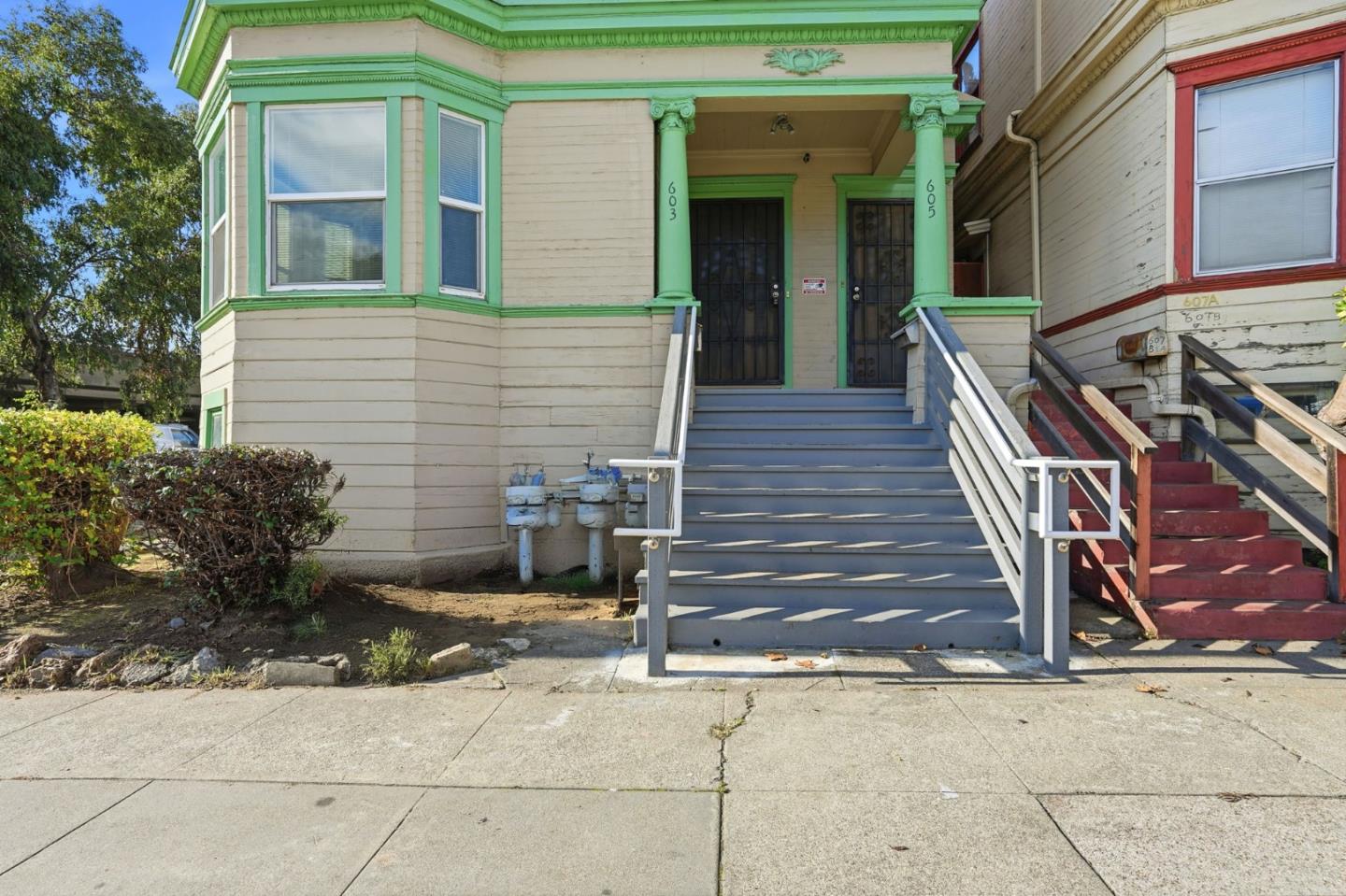 603 Madison Street Oakland, CA 94607 - Photo 4 of 44