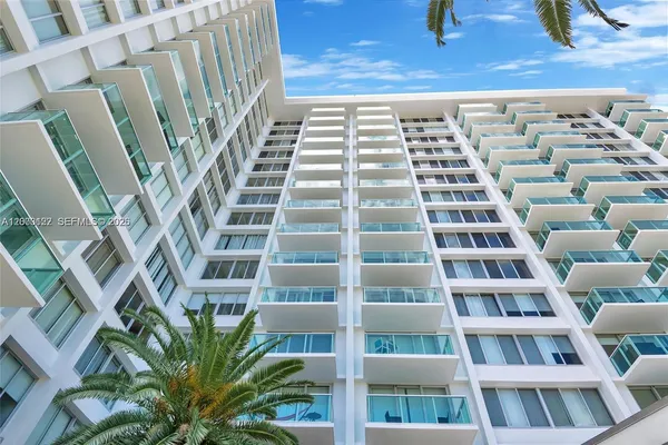 $2,850 | 1000 West Avenue, Unit 218, Miami Beach, FL 33139