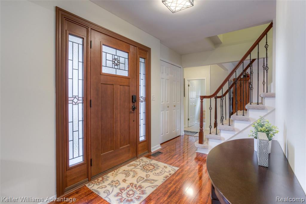 42302 Hanford Road Canton, MI 48187 - Photo 3 of 49