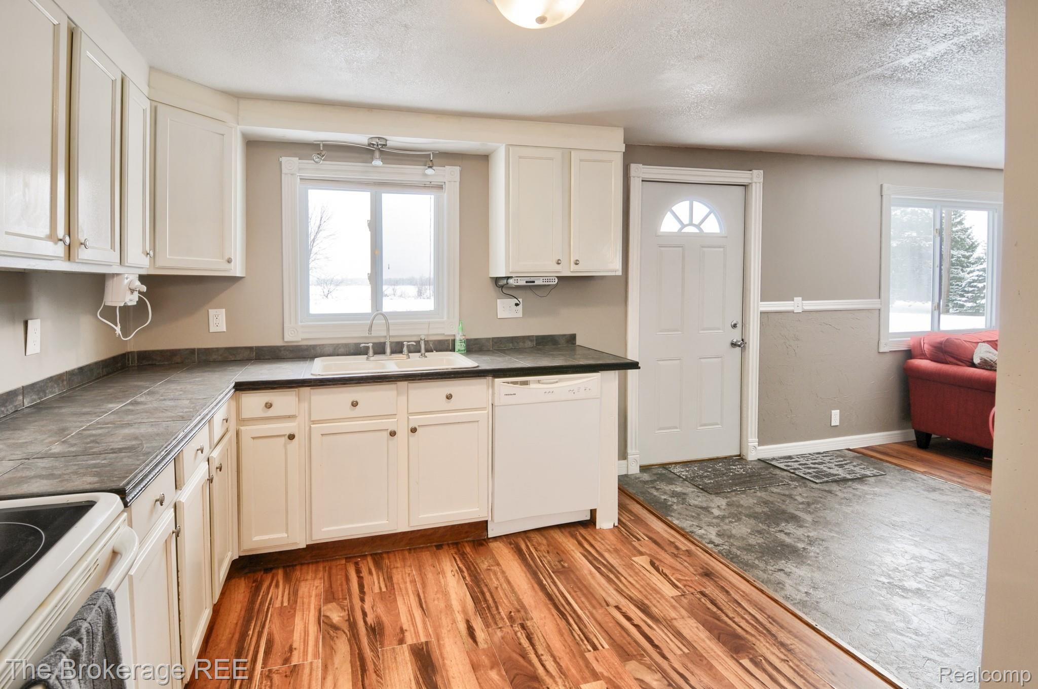 9127 Wilson Road Montrose, MI 48457 - Photo 31 of 38 SD3_7832-HDR(5).jpg