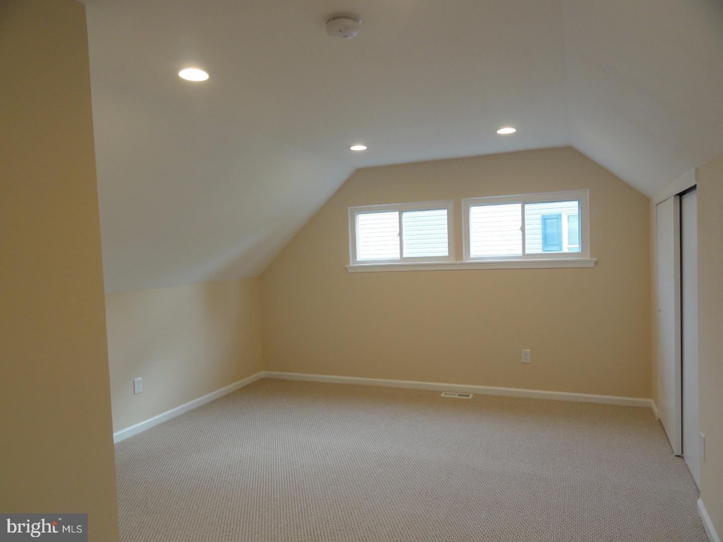2804 Norcom Road Philadelphia, PA 19154 - Photo 15 of 19 Gallery Image 15