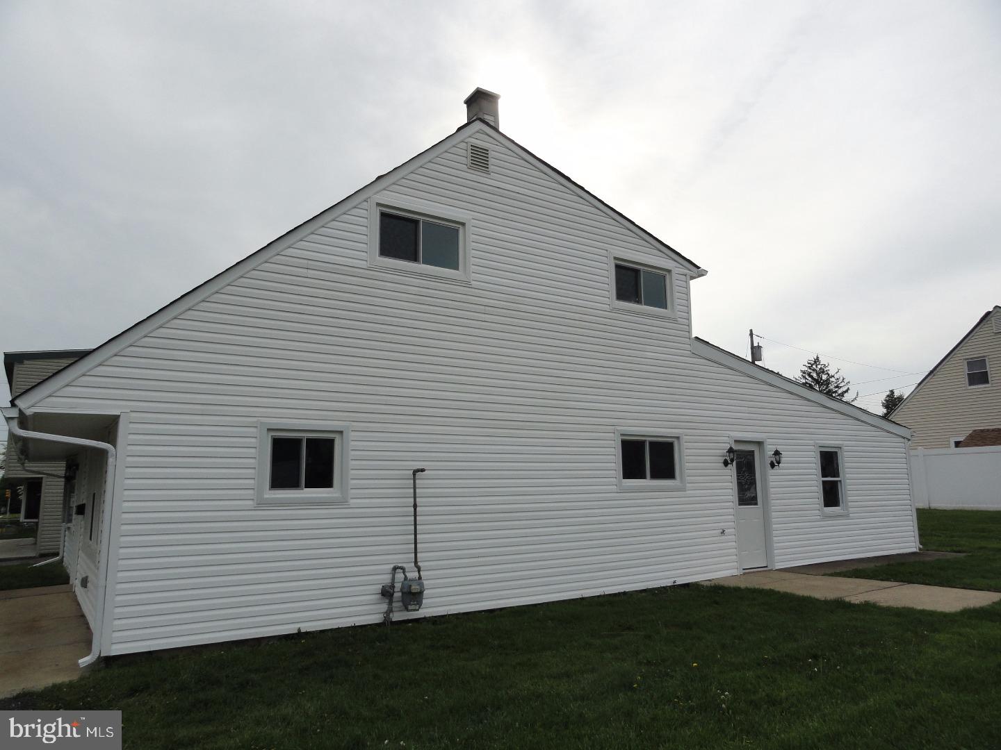 2804 Norcom Road Philadelphia, PA 19154 - Photo 2 of 19 Gallery Image 2