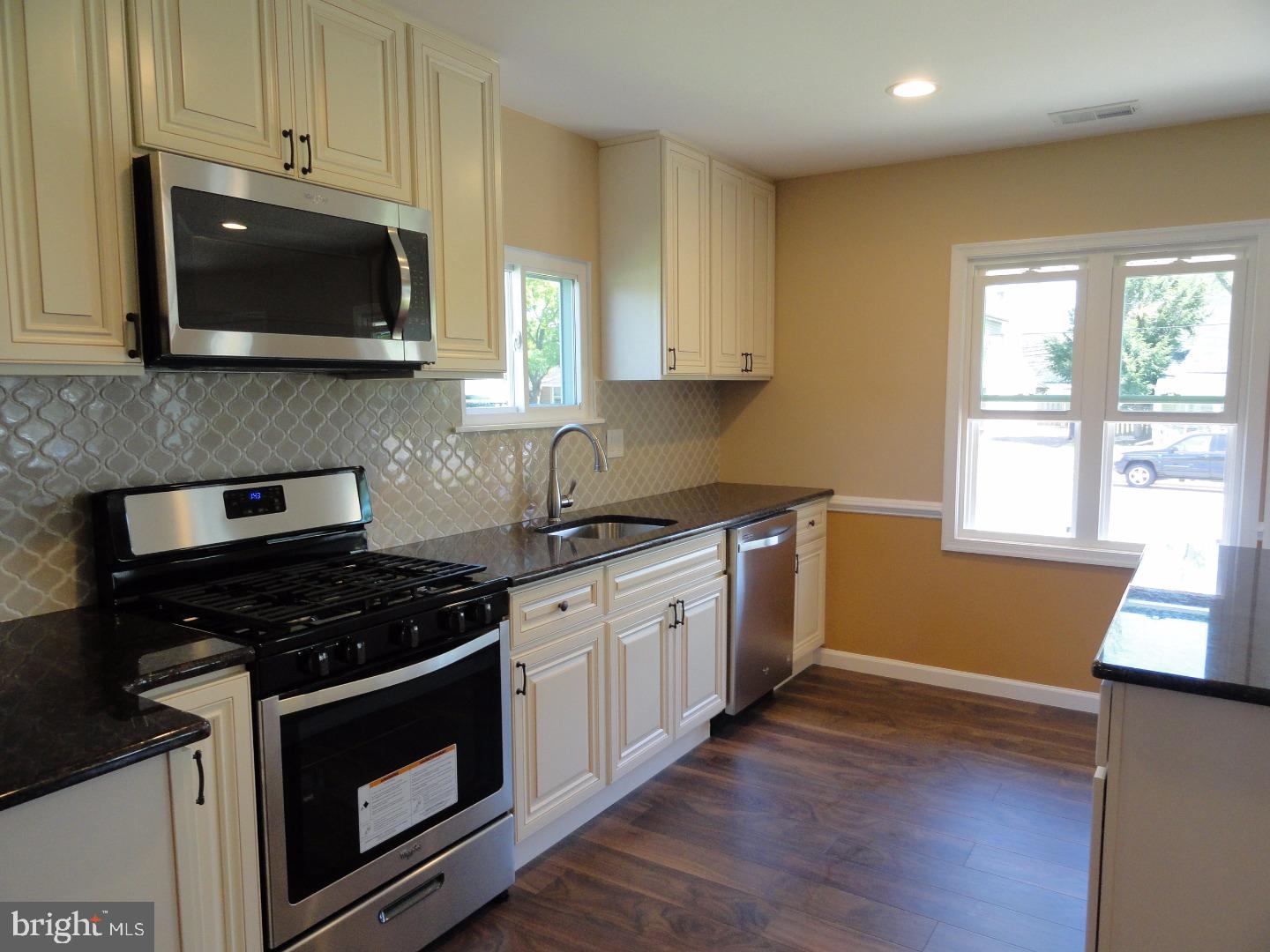 2804 Norcom Road Philadelphia, PA 19154 - Photo 8 of 19 Gallery Image 8