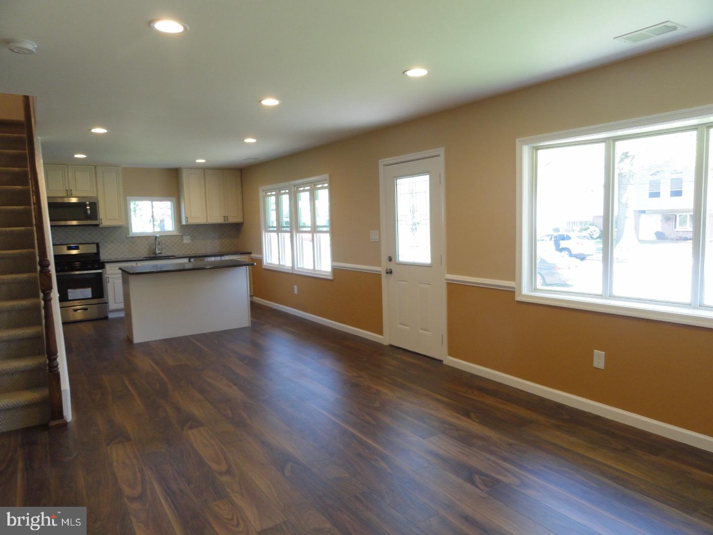2804 Norcom Road Philadelphia, PA 19154 - Photo 9 of 19 Gallery Image 9