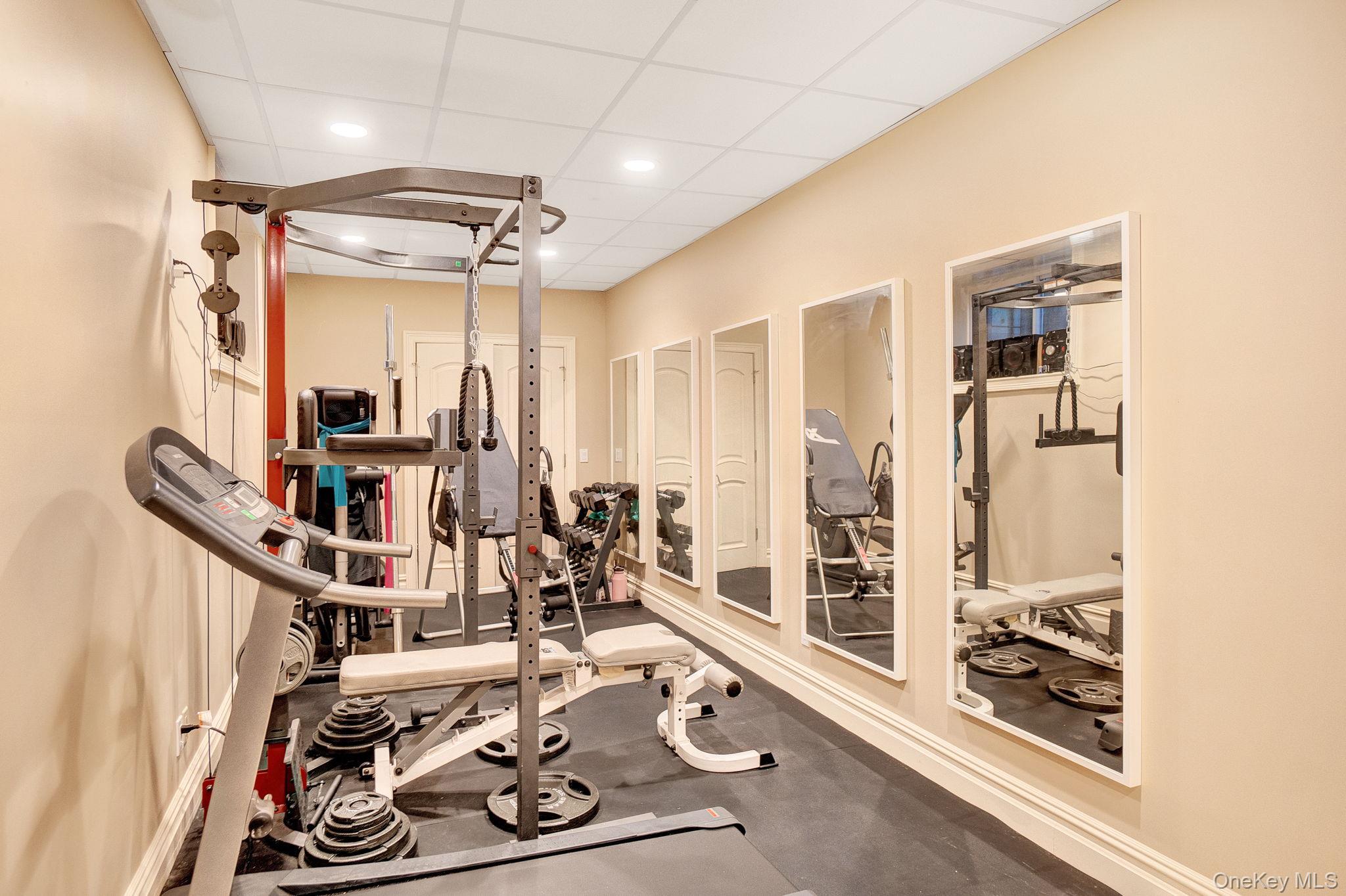 1 Norgate Road Glen Head, NY 11545 - Photo 33 of 42 a room with musical instruments