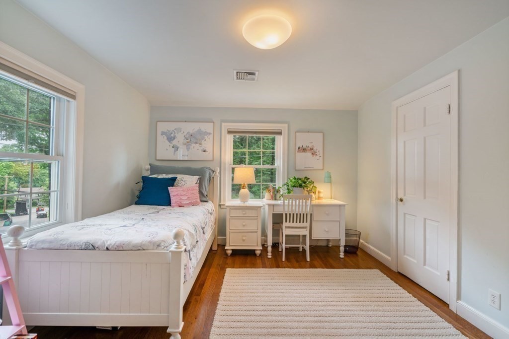 15 Woodridge Road Wellesley, MA 02482 - Photo 25 of 36 Gallery Image 25