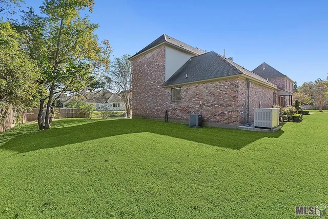 $1,495,000 | 9631 Myrtle Lane, Baton Rouge, LA 70810