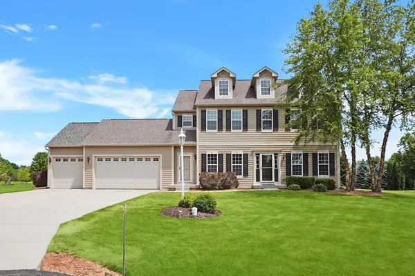 $674,900 | W348N5840 Snapdragon Court, Oconomowoc, WI 53066