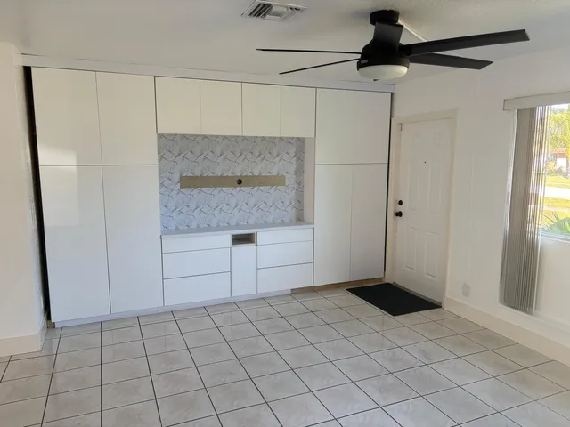 $400,000 | 830 Northeast 50th Court, Deerfield Beach, FL 33064