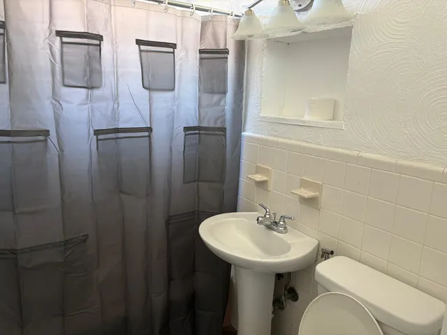 $400,000 | 830 Northeast 50th Court, Deerfield Beach, FL 33064