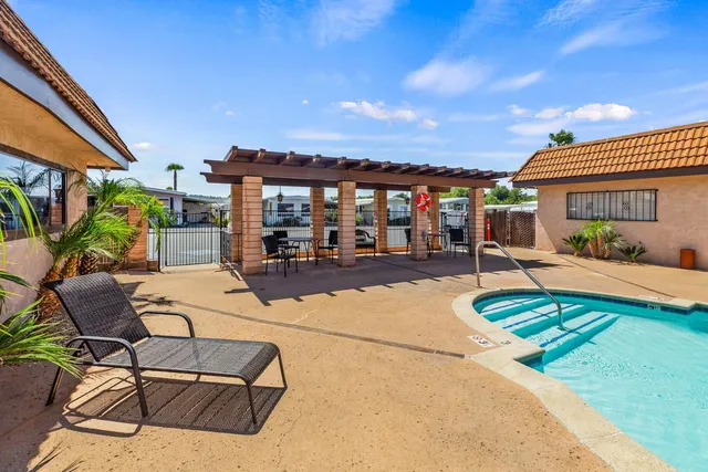 $289,000 | 161 La Plaza, Ojai, CA 93023