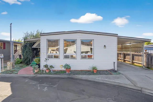 $289,000 | 161 La Plaza, Ojai, CA 93023