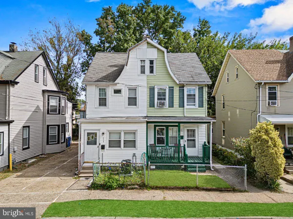$215,000 | 636 Elizabeth Street, Beverly, NJ 08010