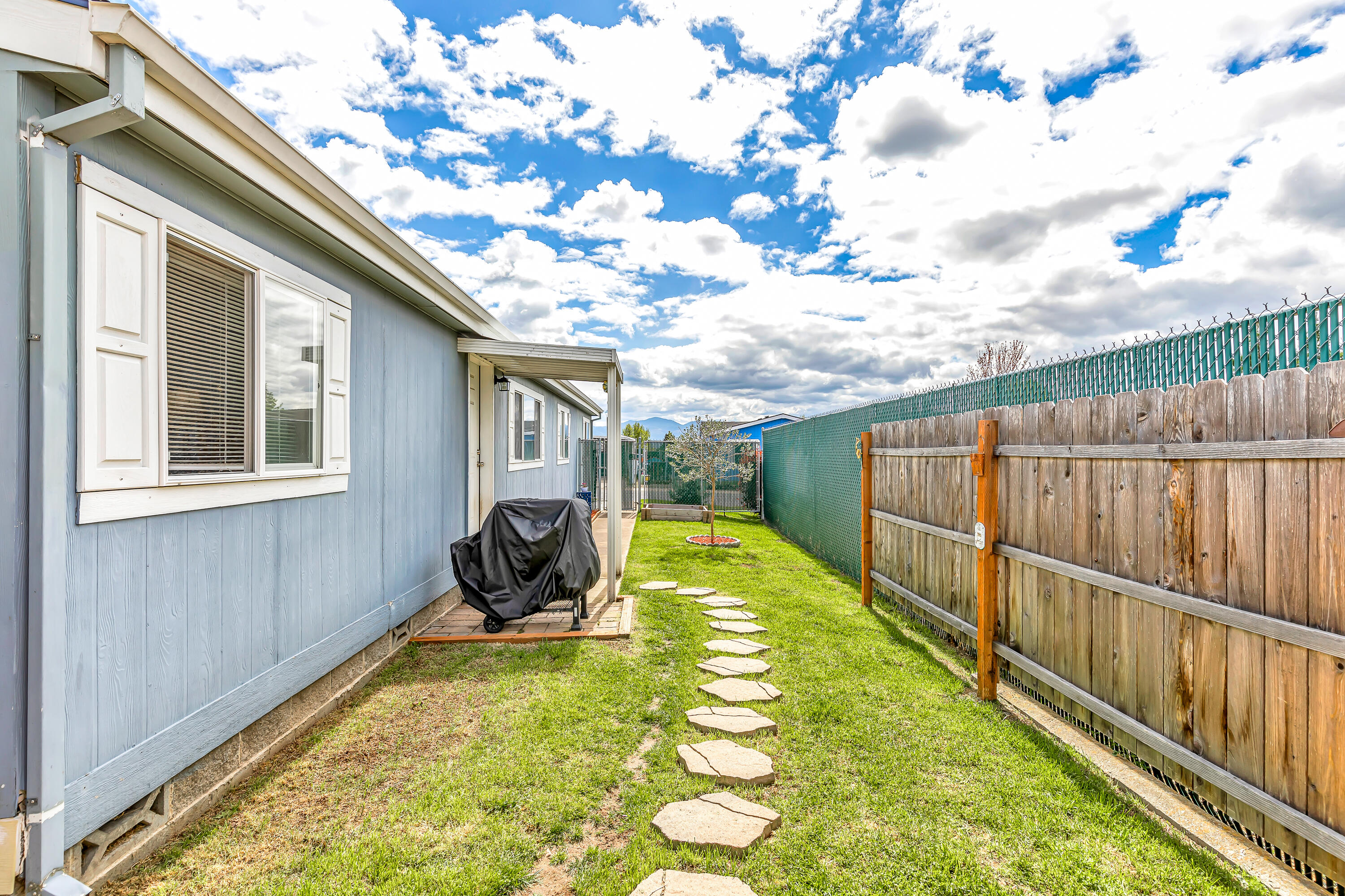 2245 Evan Way Central Point, OR 97502 - Photo 31 of 41 9R9A2138