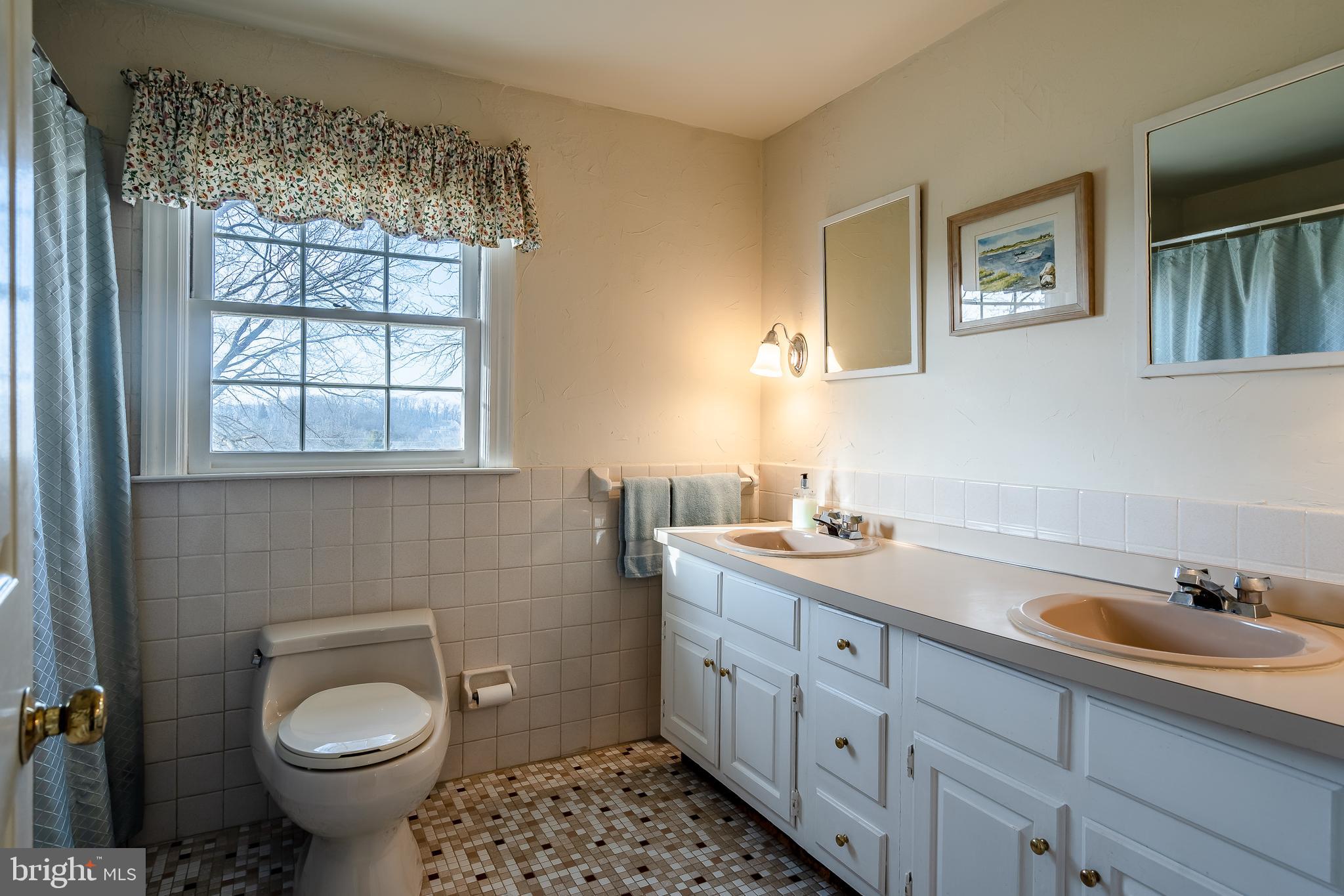 1111 Washington Ridge South West Chester, PA 19382 - Photo 21 of 33 Gallery Image 21