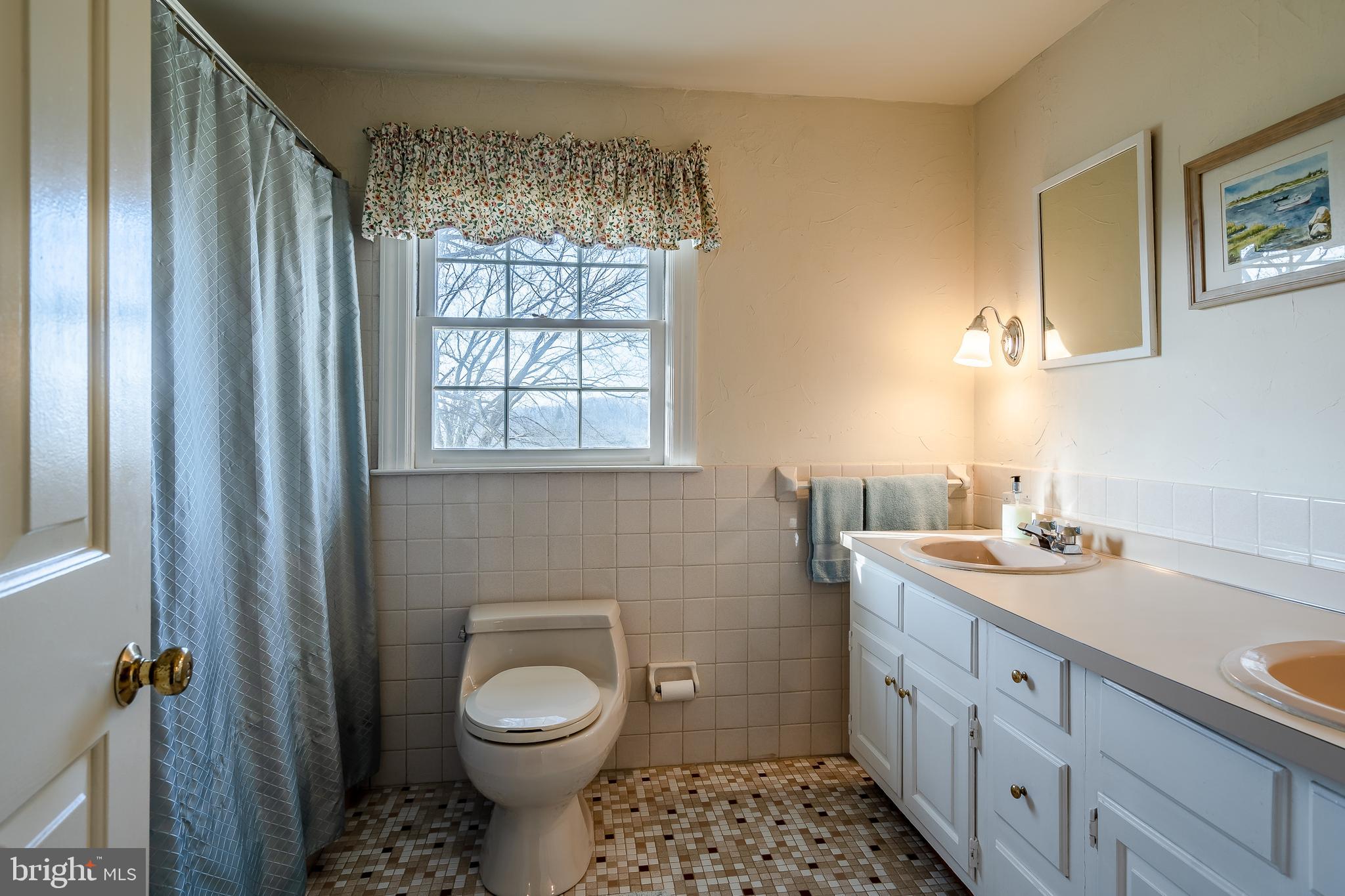 1111 Washington Ridge South West Chester, PA 19382 - Photo 22 of 33 Gallery Image 22