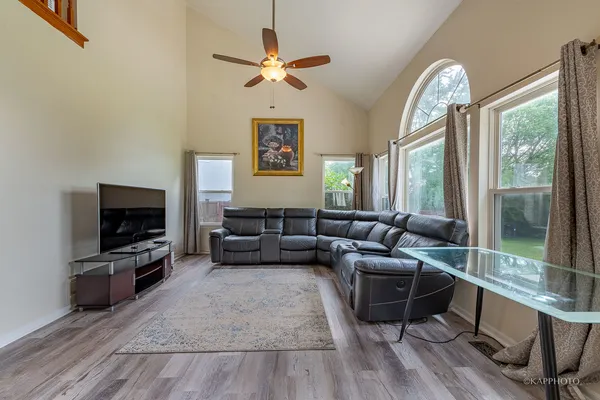 $3,200 | 2316 Periwinkle Court, Naperville, IL 60540