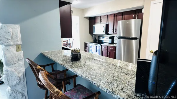$275,000 | 33 Crow Court, Unit 2E, Lake Ozark, MO 65049