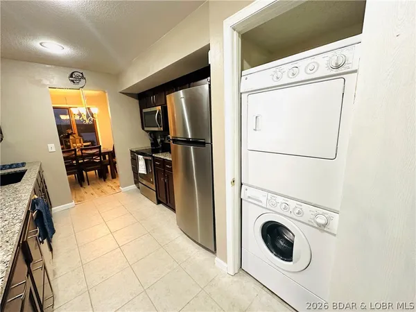 $275,000 | 33 Crow Court, Unit 2E, Lake Ozark, MO 65049