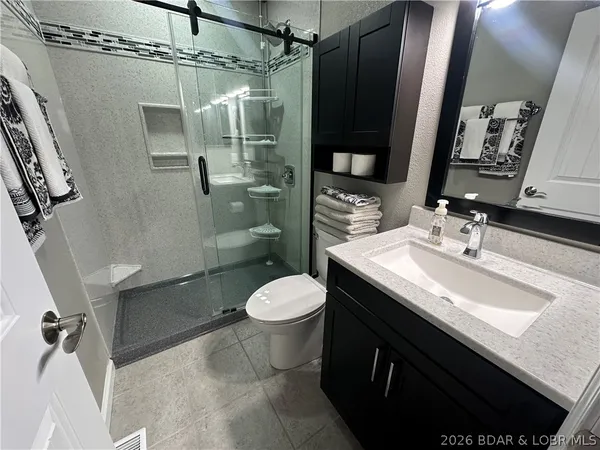 $275,000 | 33 Crow Court, Unit 2E, Lake Ozark, MO 65049