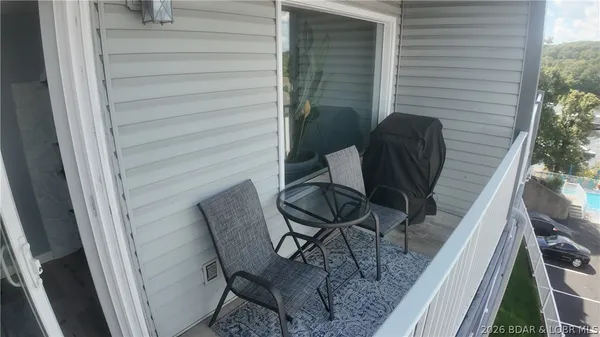 $275,000 | 33 Crow Court, Unit 2E, Lake Ozark, MO 65049