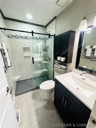 $275,000 | 33 Crow Court, Unit 2E, Lake Ozark, MO 65049