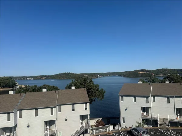 $275,000 | 33 Crow Court, Unit 2E, Lake Ozark, MO 65049