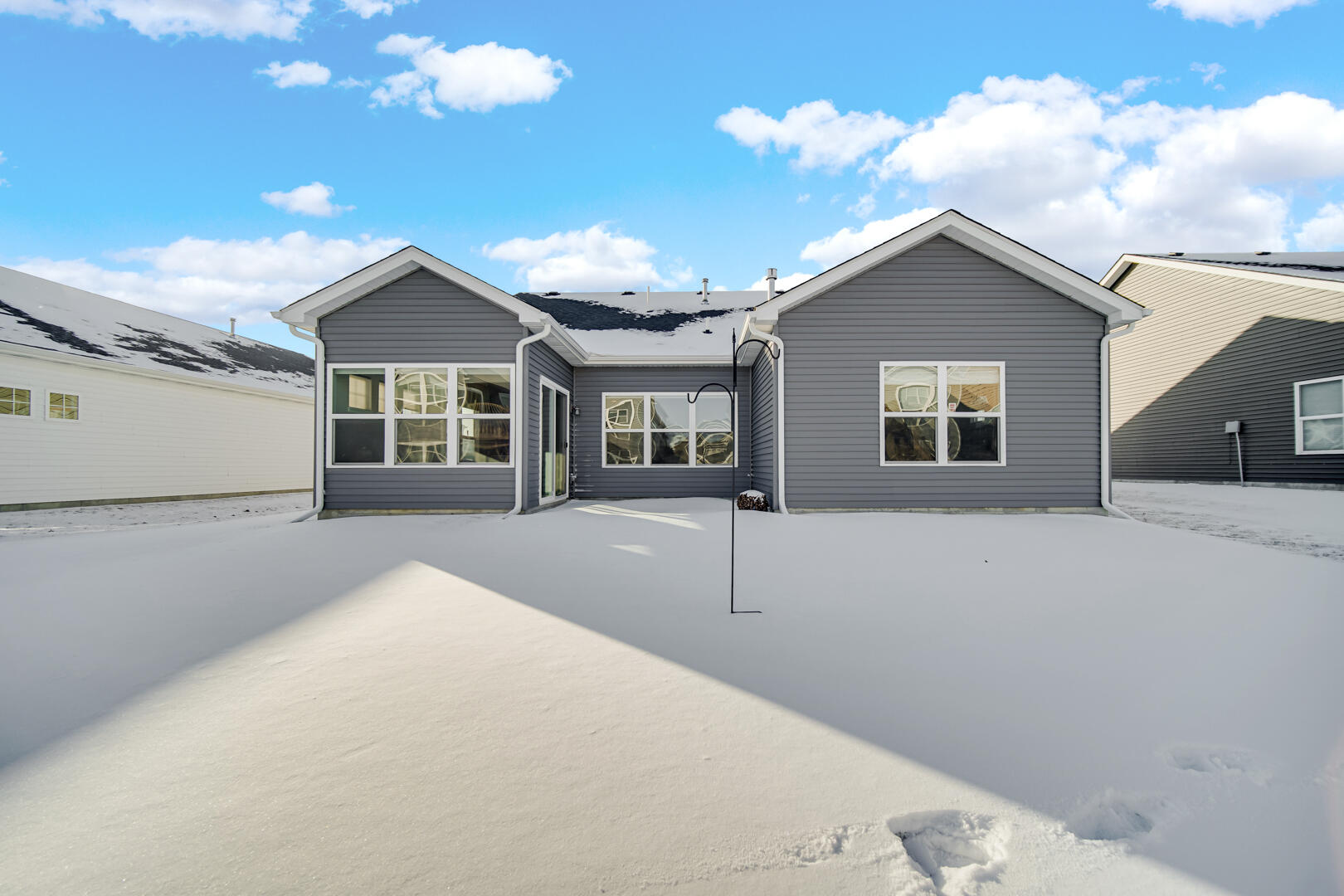 2406 Caspian Lane Valparaiso, IN 46385 - Photo 18 of 20 1620x1080