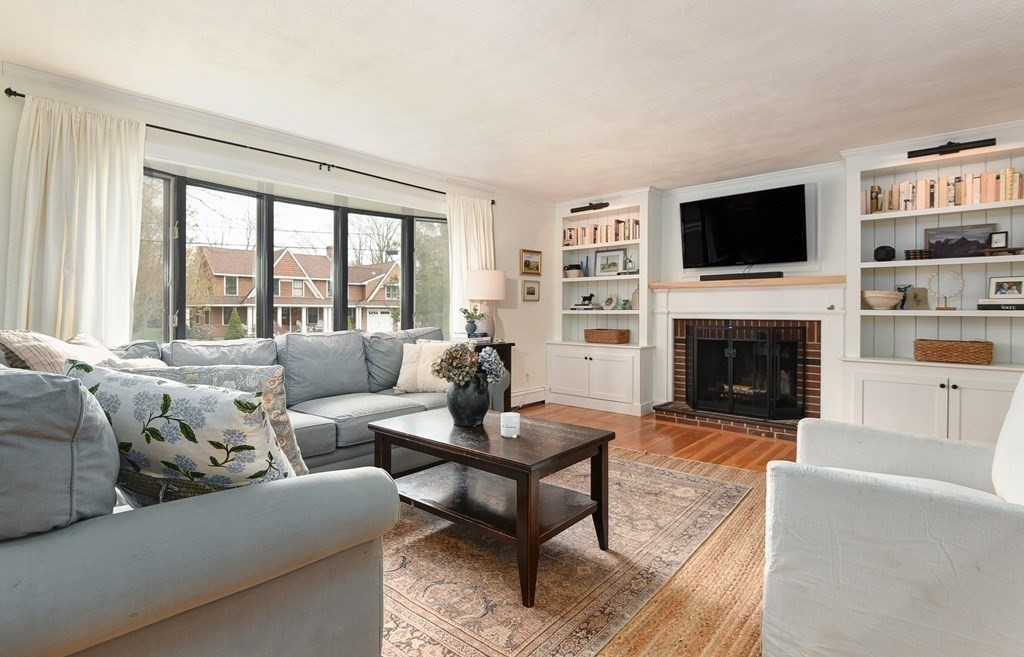 8 Erik Road Medfield, MA 02052 - Photo 3 of 33 Gallery Image 3