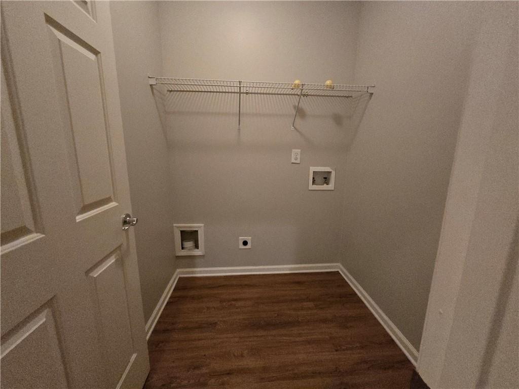 624 Maple Grove Way Marietta, GA 30066 - Photo 16 of 27 a view of a room