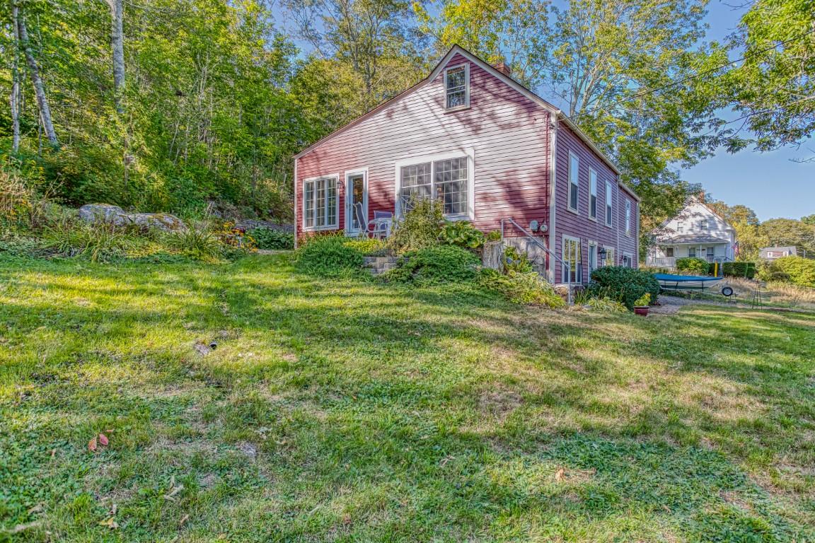 120 Lobster Cove Road Boothbay Harbor, ME 04538 - Photo 6 of 34 6. 120LobsterCove-1551