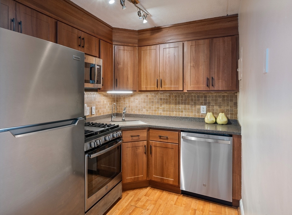 1500 Worcester Road, Unit 724 Framingham, MA 01702 - Photo 7 of 20